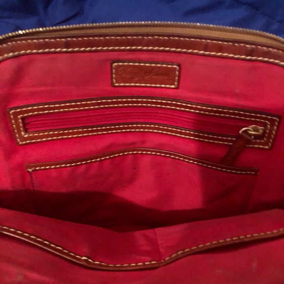 Gently used AUTHENTIC Dooley & Bourke bag! - Picture 2 of 5